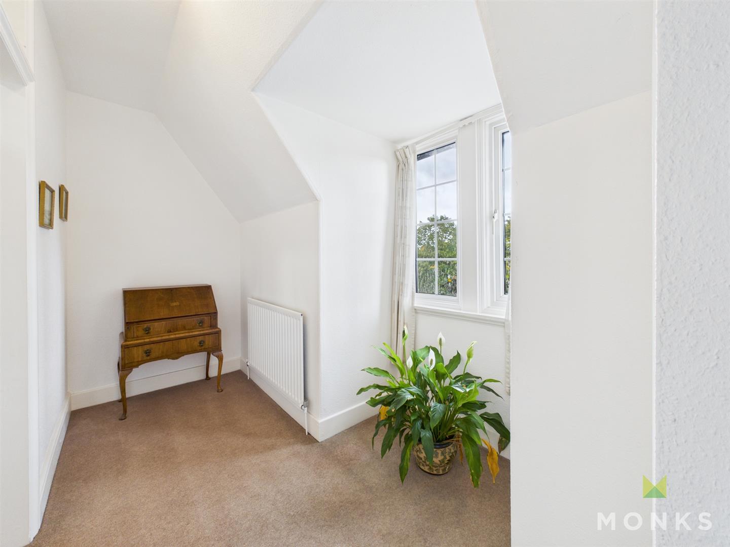 1 Station Avenue, Wrexham, LL14 5LU For Sale